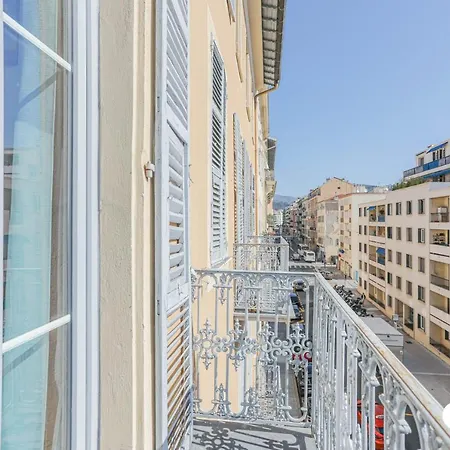 Apartment Studio 5 Minutes Walk From The Sea Nice
